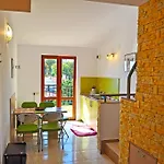 Guest house Family Daf 4*
