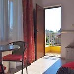 Guest house Family Daf 4*