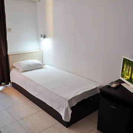 Guest house Family Daf 4*