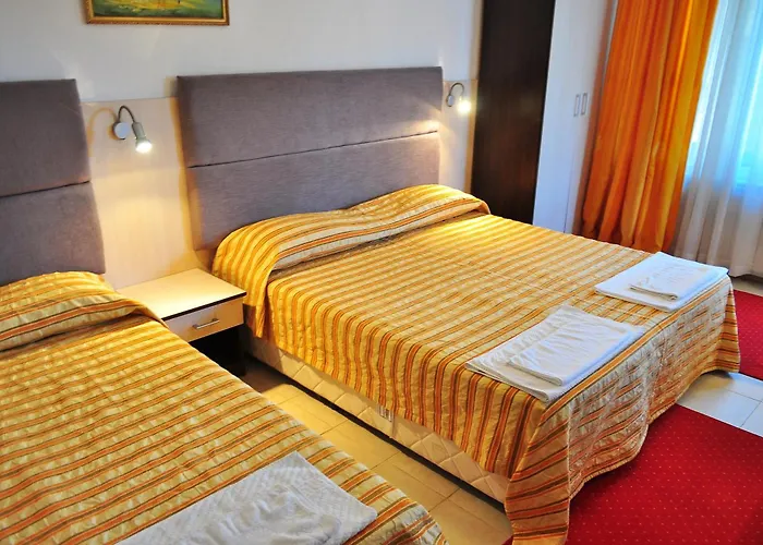 Guest house Family Daf 4*